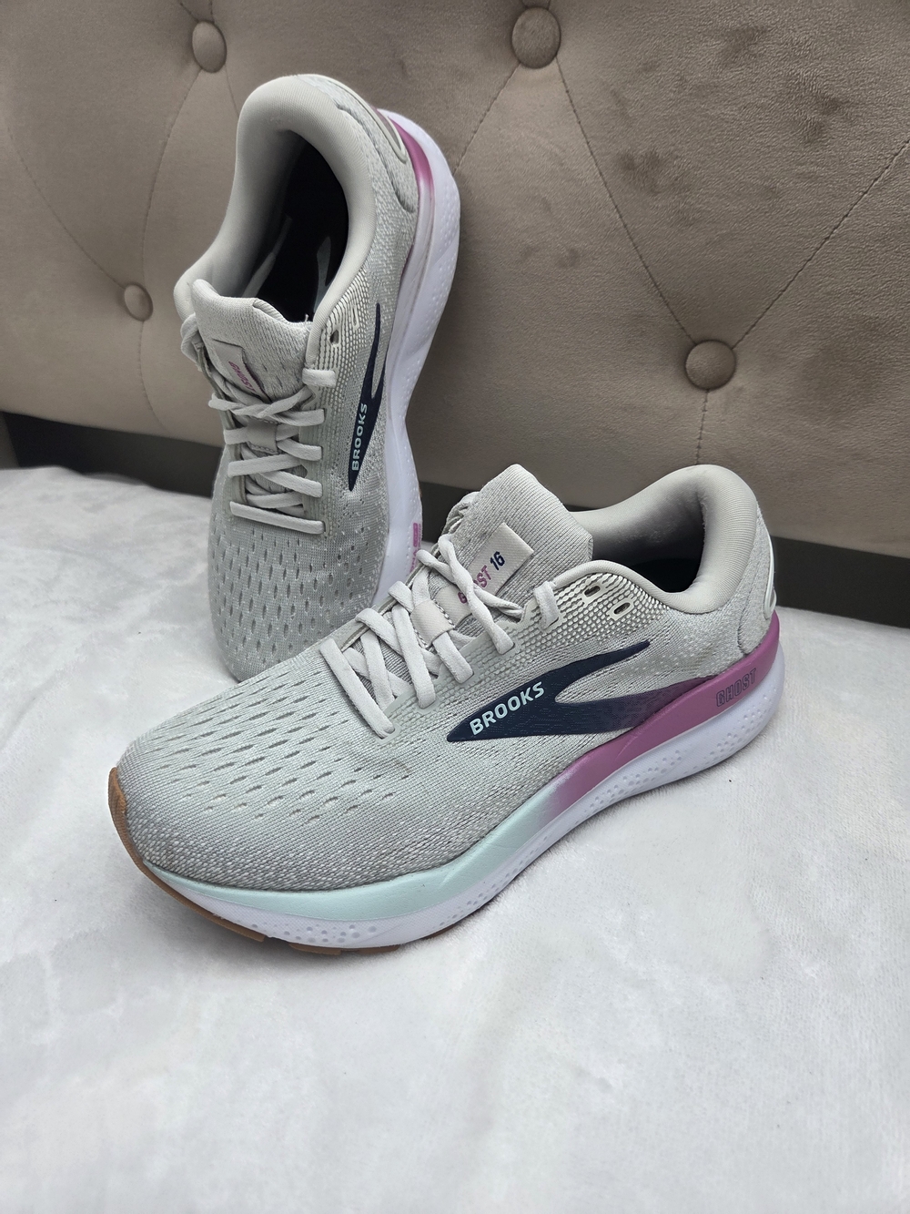 Brooks Ghost 16 Women's 7.5 Running Shoes White Grey Estate Blue 120407